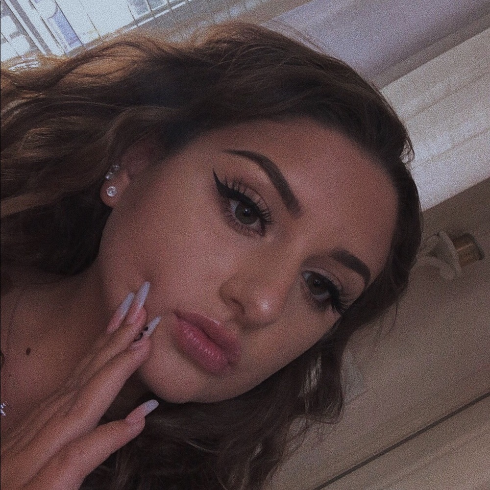Meet your Posher, Madison
